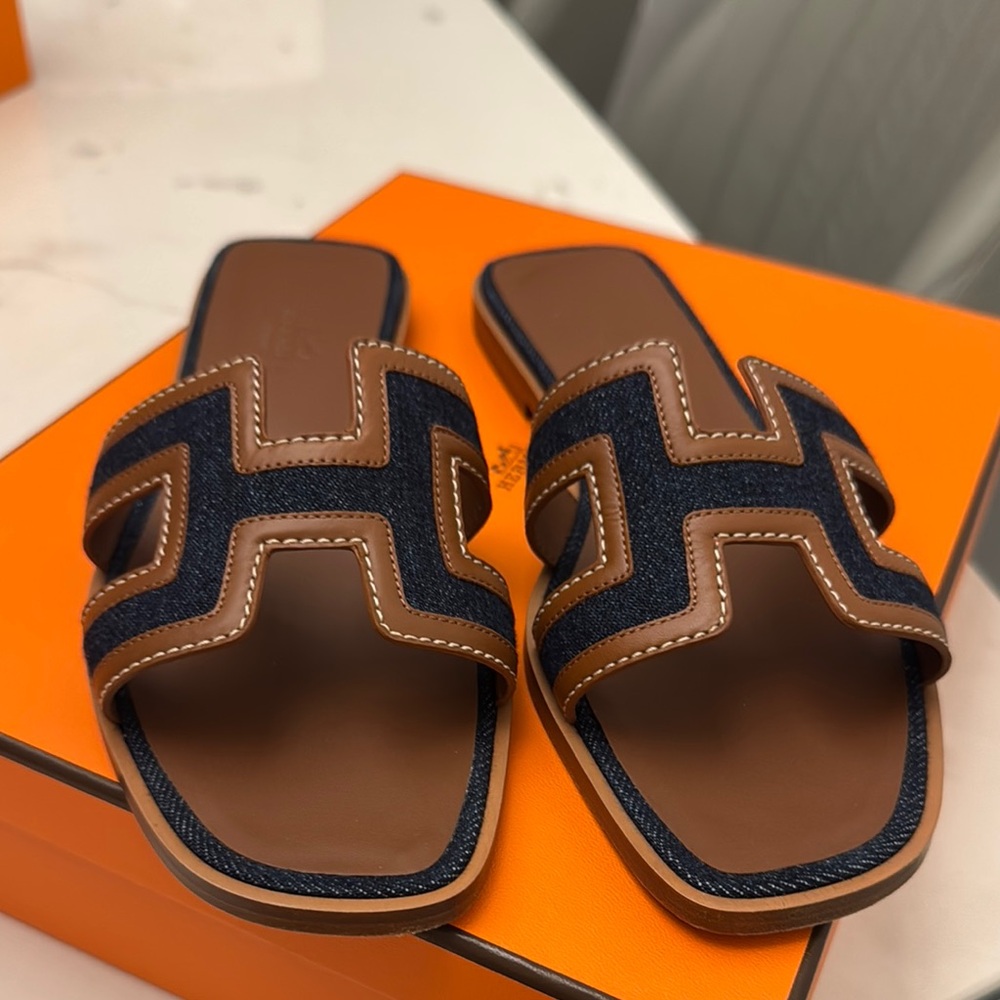 Hermes Brown and Navy Leather Oran Slide Sandals - Picture 5 of 5